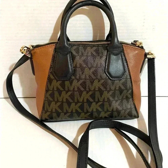 Michael kors logo small crossbody handbag - Picture 4 of 12